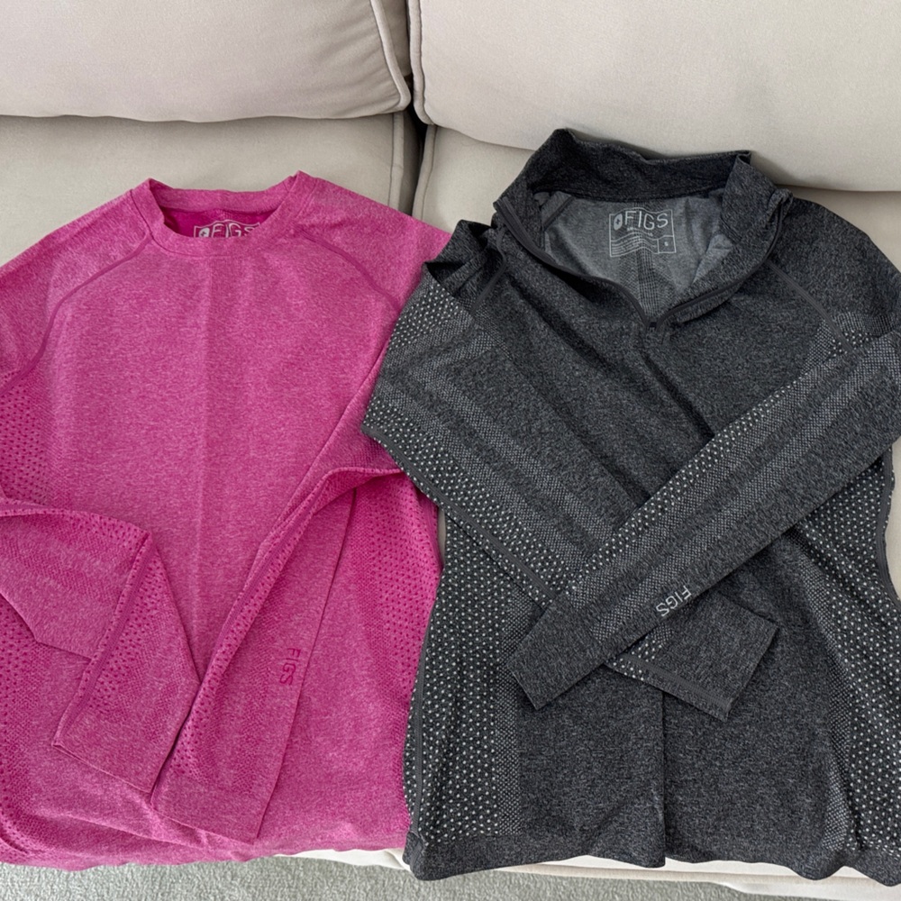 Figs Women's S tops